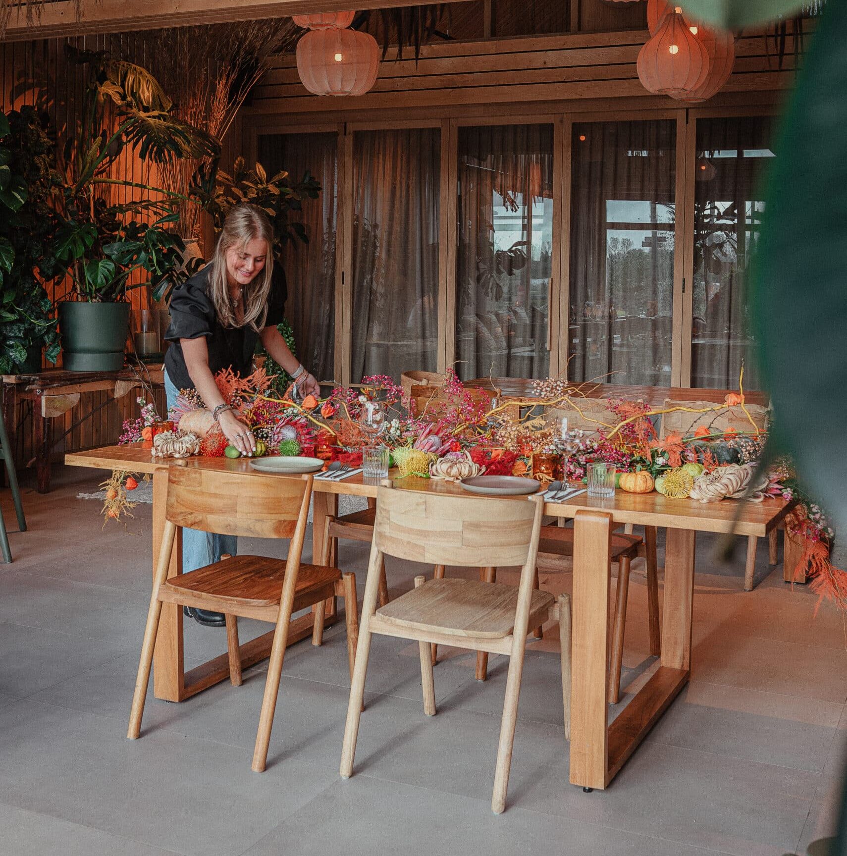 Großhandel Blumen für Herbstdekorationen am Tisch